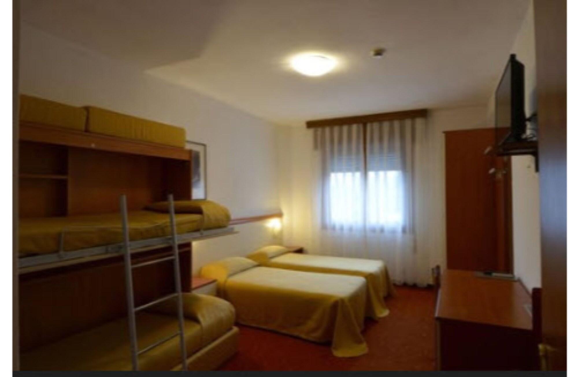 Hotel Due Ragni Виллорба Экстерьер фото