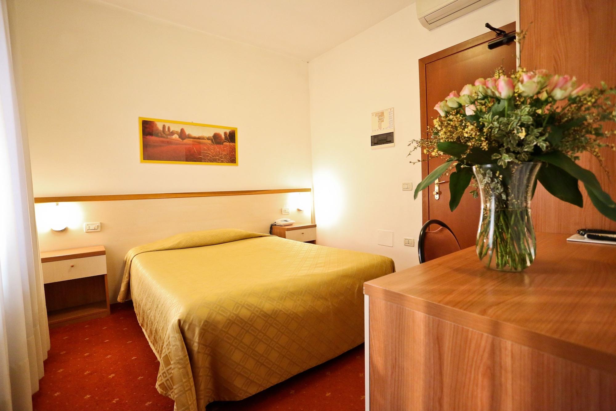 Hotel Due Ragni Виллорба Экстерьер фото