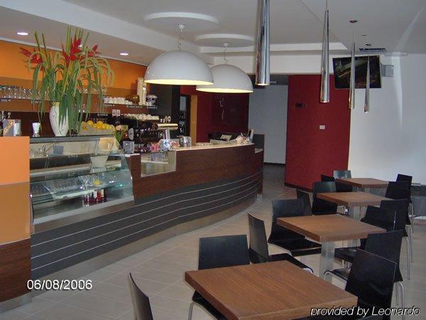 Hotel Due Ragni Виллорба Ресторан фото