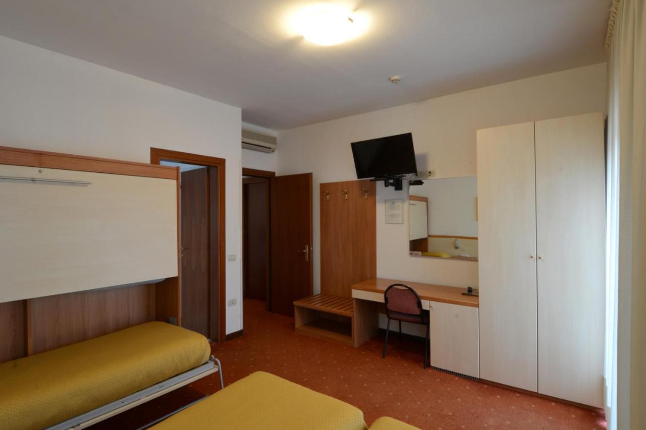 Hotel Due Ragni Виллорба Экстерьер фото